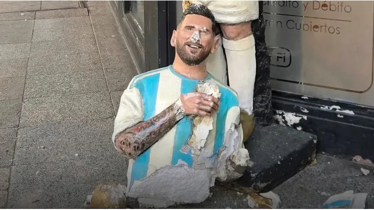 Vandalizaron una estatua de Messi en Mar del Plata.