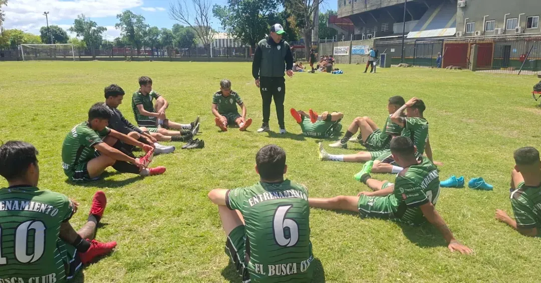 El Busca Club en un amistoso (@ElBuscaClub 22).