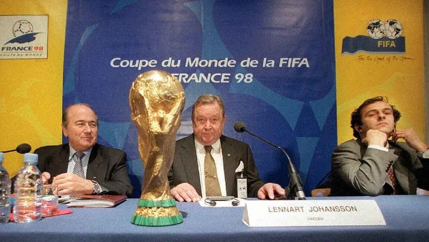 Lennart Johansson comandó la organización de aquella copa del mundo. A su lado, Sepp Blatter.