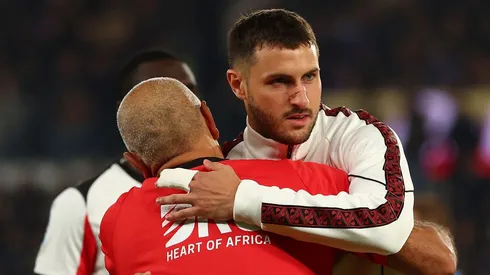 El jugador mexicano ya se confesó hincha de Boca, club en el que jugó su papá Chaco.