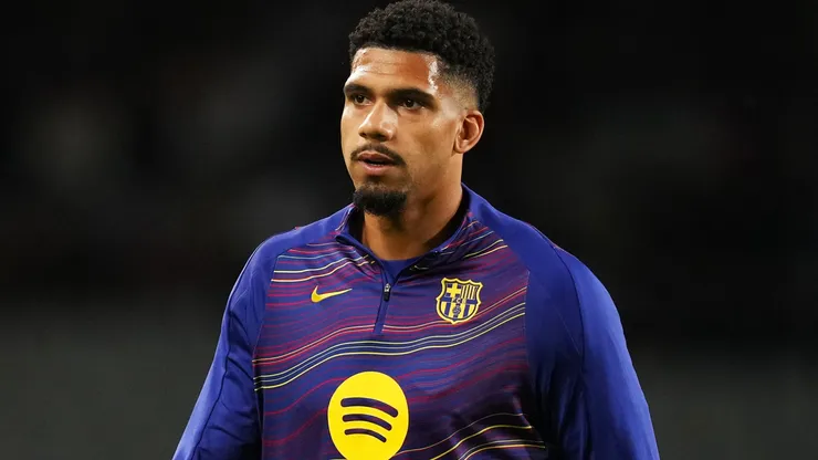 Ronald Araújo, defensor de Barcelona.