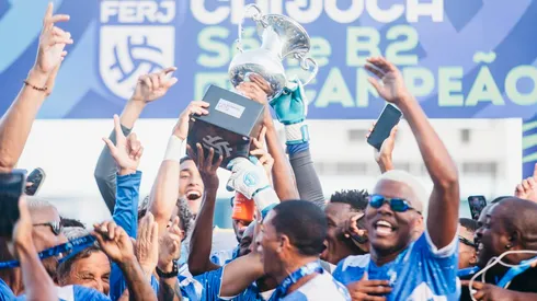 Goytacaz Futebol Clube celebra el ascenso.