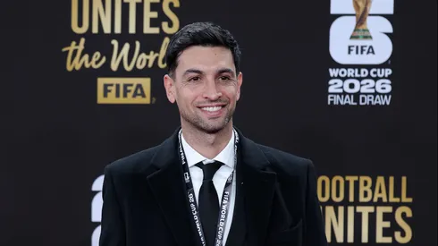 El exfutbolista inicia su carrera como representante.