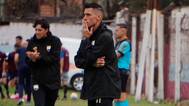 Cristian Tula, DT de Argentino de Merlo.