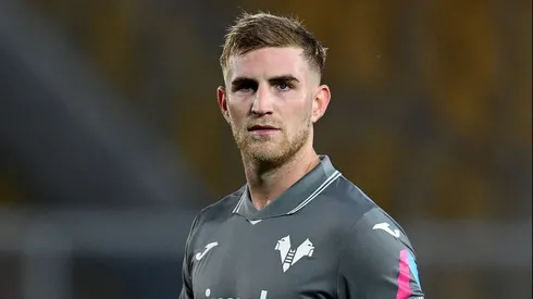 El defensor está cedido en Hellas Verona.