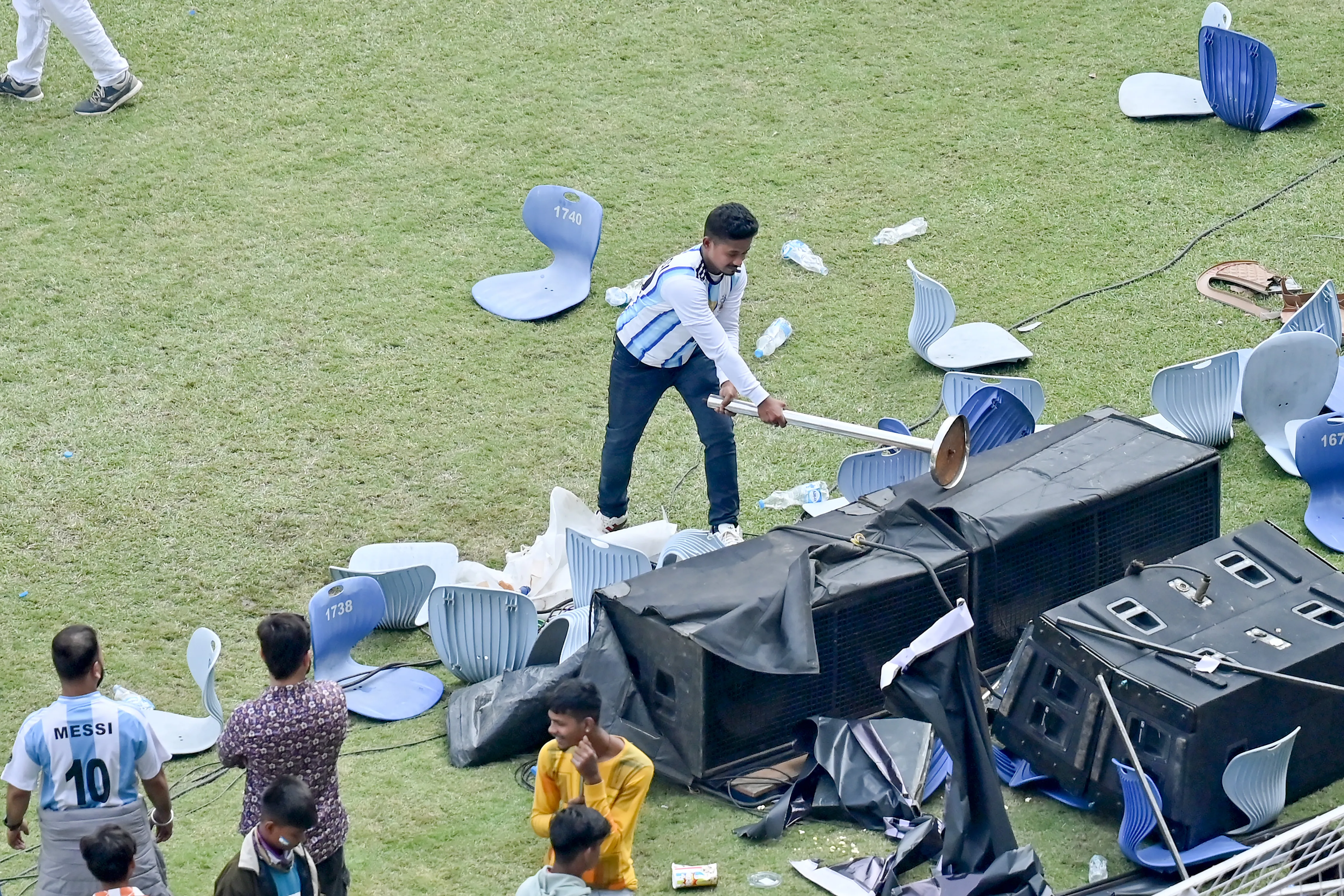 Destrozos en el Estadio de Calcuta. (Getty).