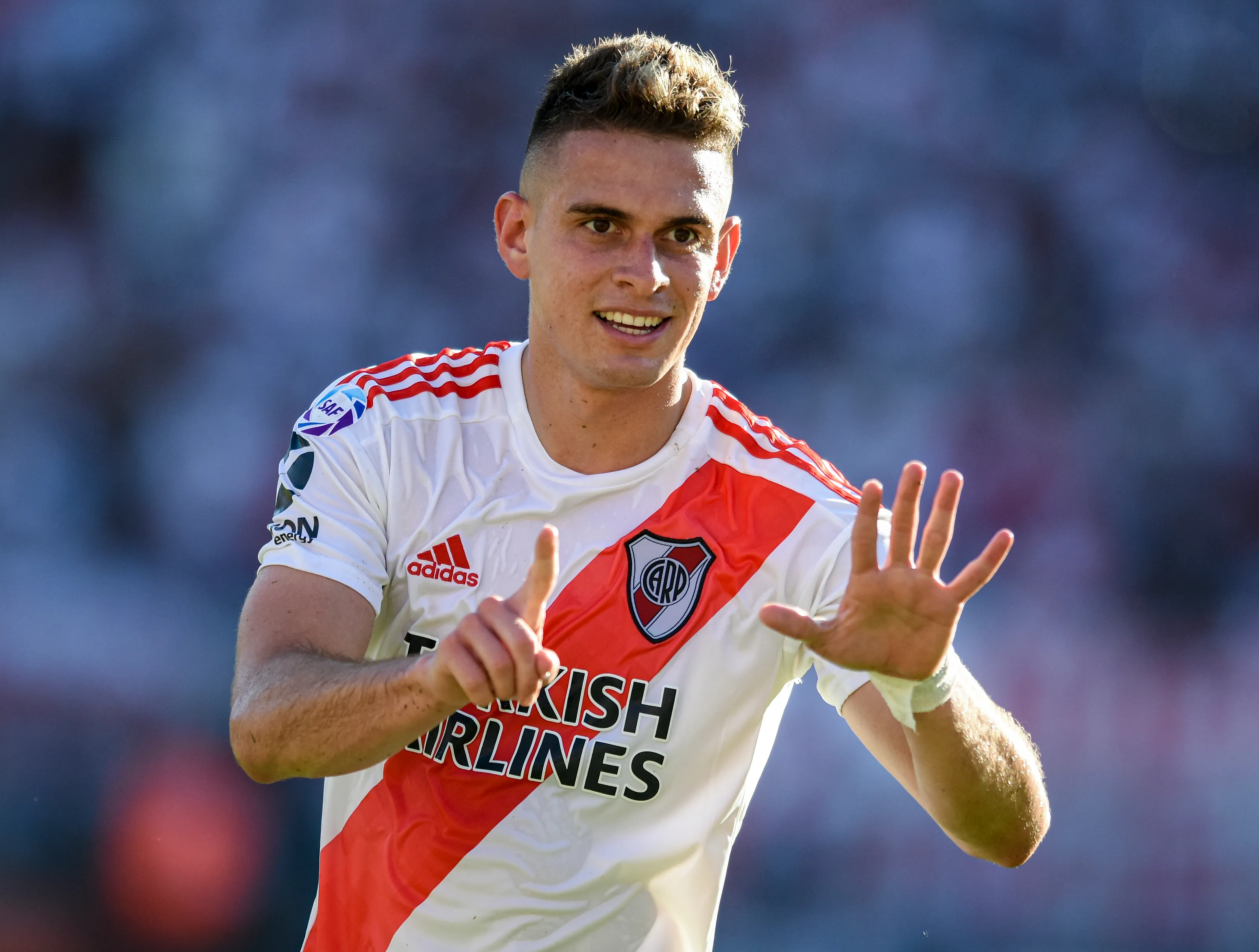 Rafael Santos Borré, delantero colombiano durante su estadía en River. (Getty Images)