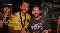 Rocco Ríos Novo junto a Lionel Messi.
