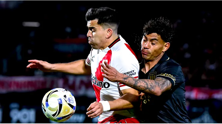 Santiago Arzamendia en el partido entre Estudiantes y River