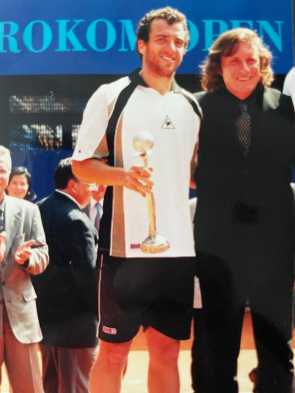 Franco Squillari ya como profesional junto al inmenso Guillermo Vilas. (Foto: Gentileza Franco Squillari).