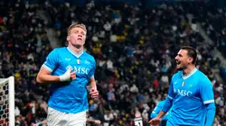 Rasmus Højlund celebra el 2-0 ante AC Milan.