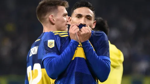 Ezequiel Fernández, mediocampista central, durante su etapa en Boca Juniors.