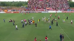 Pelea en Armenio vs. Acassuso.