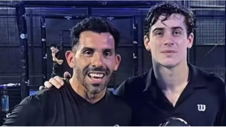 Tevez y Colapinto, compañeros en un partido de padel.
