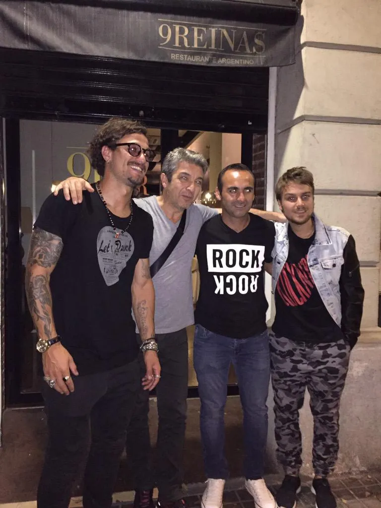 Con Osvaldo y Darín en su restaurante. Foto Martín Posse.