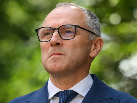 Stefano Domenicali, presidente de la Fórmula 1, advierte a Colapinto por el cambio de reglamento para 2026: "Se hará pedazos"