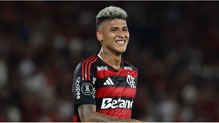 Tras 5 meses en Flamengo, un gigante de Europa ofrece 20 millones de euros por Jorge Carrascal