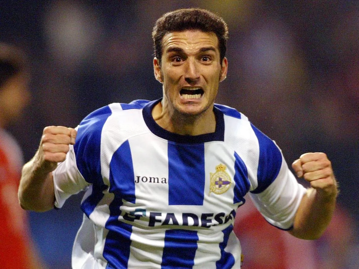 Scaloni durante su paso por Deportivo La Coruña (@VSportsTM).