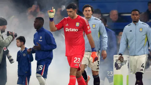 Los medios ingleses destacaron la labor de Emiliano Martínez en la victoria 2 a 1 del Aston Villa sobre el Chelsea.