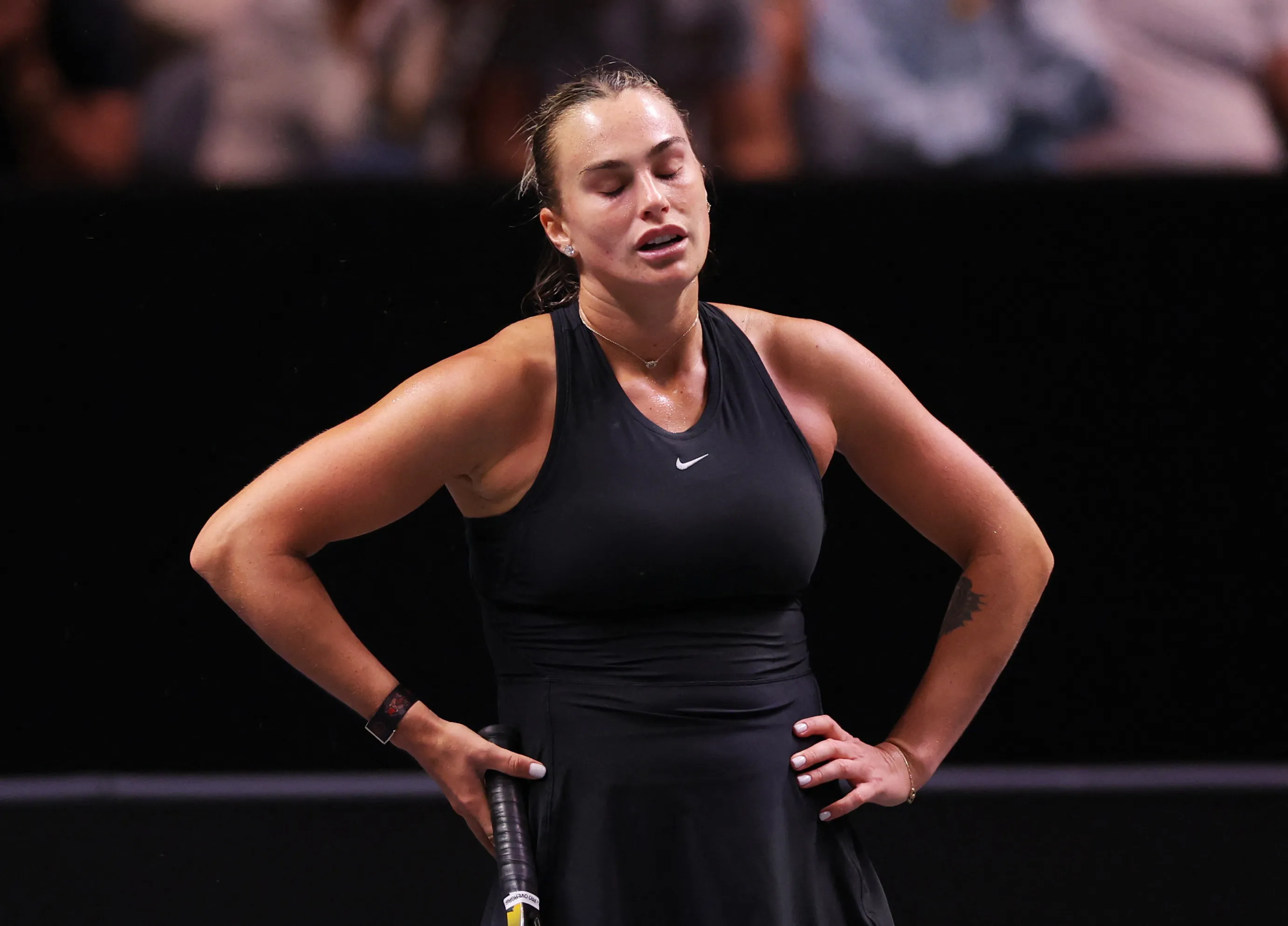 Aryna Sabalenka durante el duelo ante Nick Kyrgios en la Batalla de los Sexos. (Getty Images)