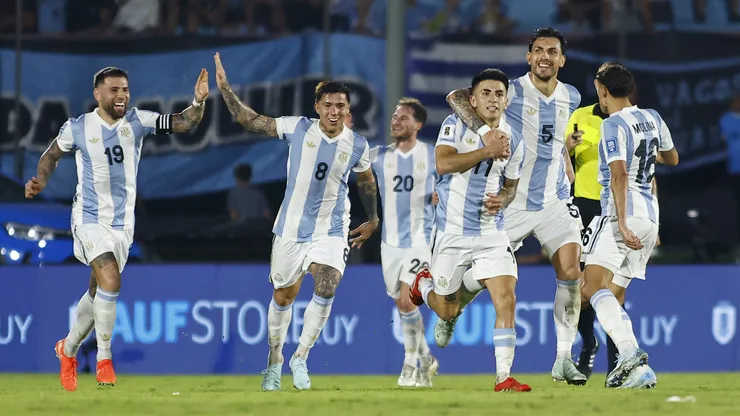 Thiago Almada, figura de la Selección Argentina en 2025, solo suma 5 titularidades en los 26 partidos del Atlético de Madrid en la temporada.