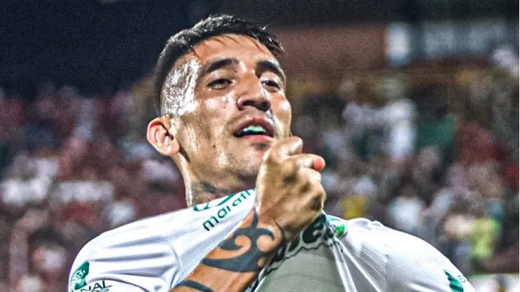 Desvinculado de Oriente Petrolero, Centu podría volver al fútbol argentino.