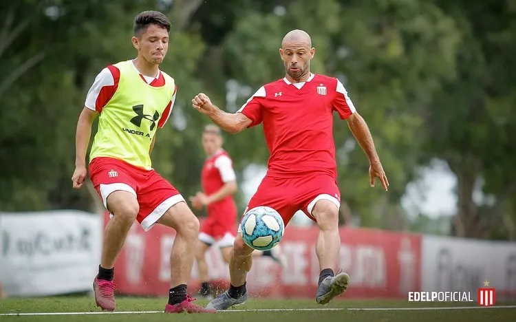 David Ayala junto a Javier Mascherano en Estudiantes. (Prensa Estudiantes).
