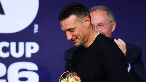 El DT se prepara para dirigir su segundo Mundial en Argentina.