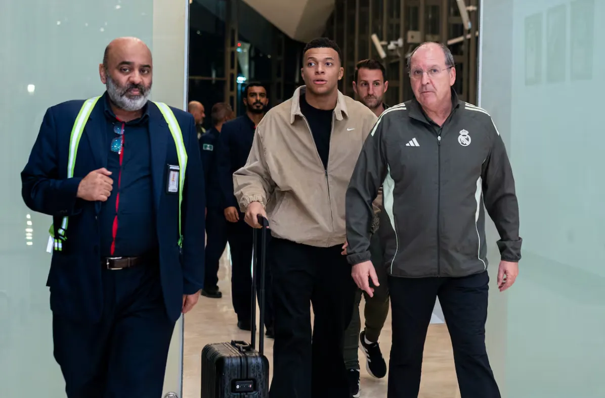 La llegada de Mbappé a Yeda. (Foto: Ministerio de Turismo de Arabia Saudita).