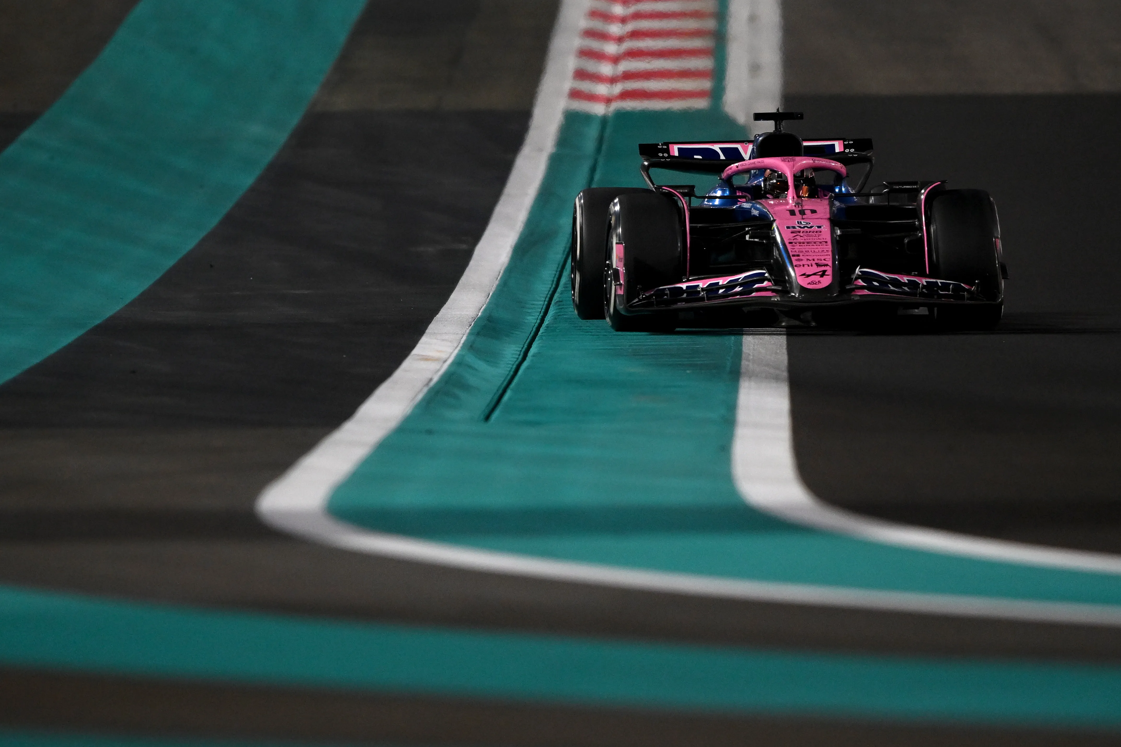 Alpine y la motivación de utilizar motores Mercedes en 2026 podría derrumbarse (Getty Images).