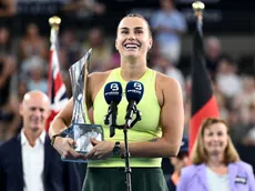El incómodo momento entre Sabalenka y Kostyuk tras la final del WTA de Brisbane: “Dolor en el corazón”