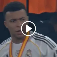 No se vio en TV: el polémico gesto de Kylian Mbappé con los jugadores de Barcelona
