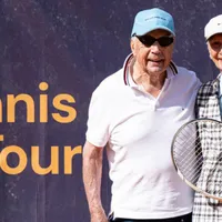 102 vs. 97 años: con marcapasos, caderas y rodillas nuevas, el partido oficial que rompió récords en el tenis