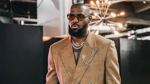 LeBron James, ícono de la NBA y el deporte.