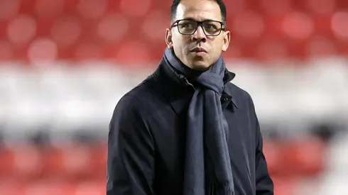 Liam Rosenior se refirió a cómo manejará el plantel de Chelsea