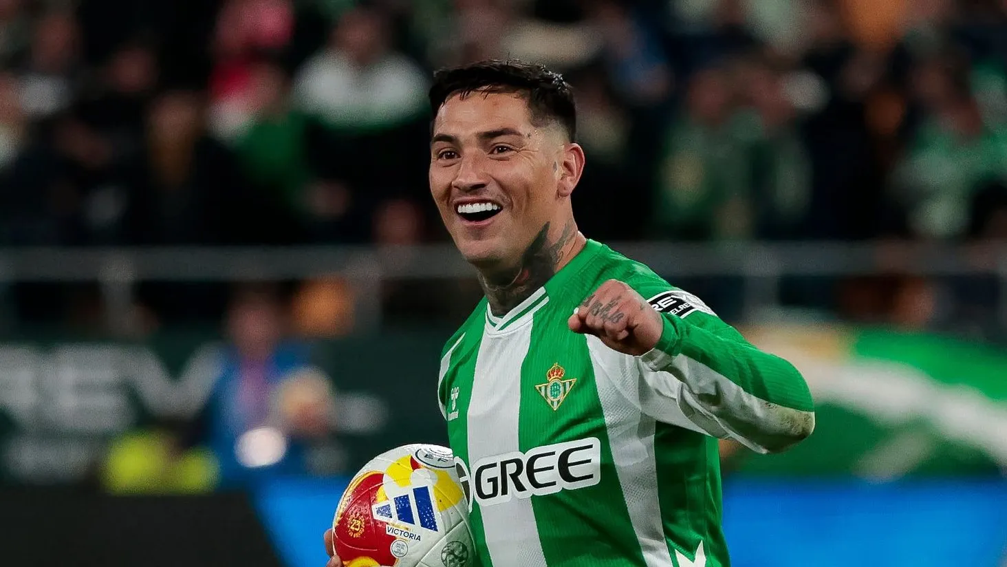 Ezequiel Ávila, delantero argentino de Real Betis.