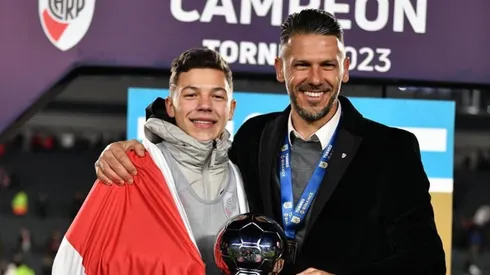 Bastian Demichelis junto a su padre Martín.