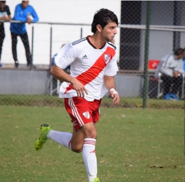 Luciano Vera en las inferiores de River. (Foto: Luciano Vera).
