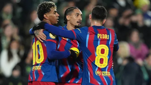 Barcelona venció a Racing de Santander por la Copa del Rey.
