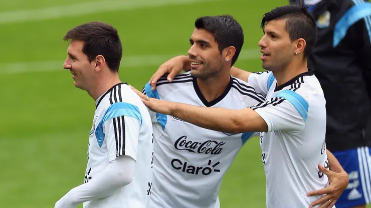 El volante, junto a Messi y el Kun Agüero en la Selección Argentina