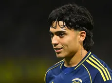 Mientras lo buscan de Rusia, Boca sigue en charlas para renovar el contrato de Zeballos