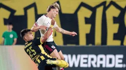 River y Peñarol se enfrentan por la Serie Río de la Plata.