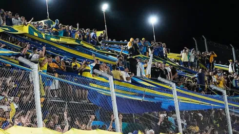 Los hinchas de Boca presentes en San Nicolás en el amistoso ante Olimpia.
