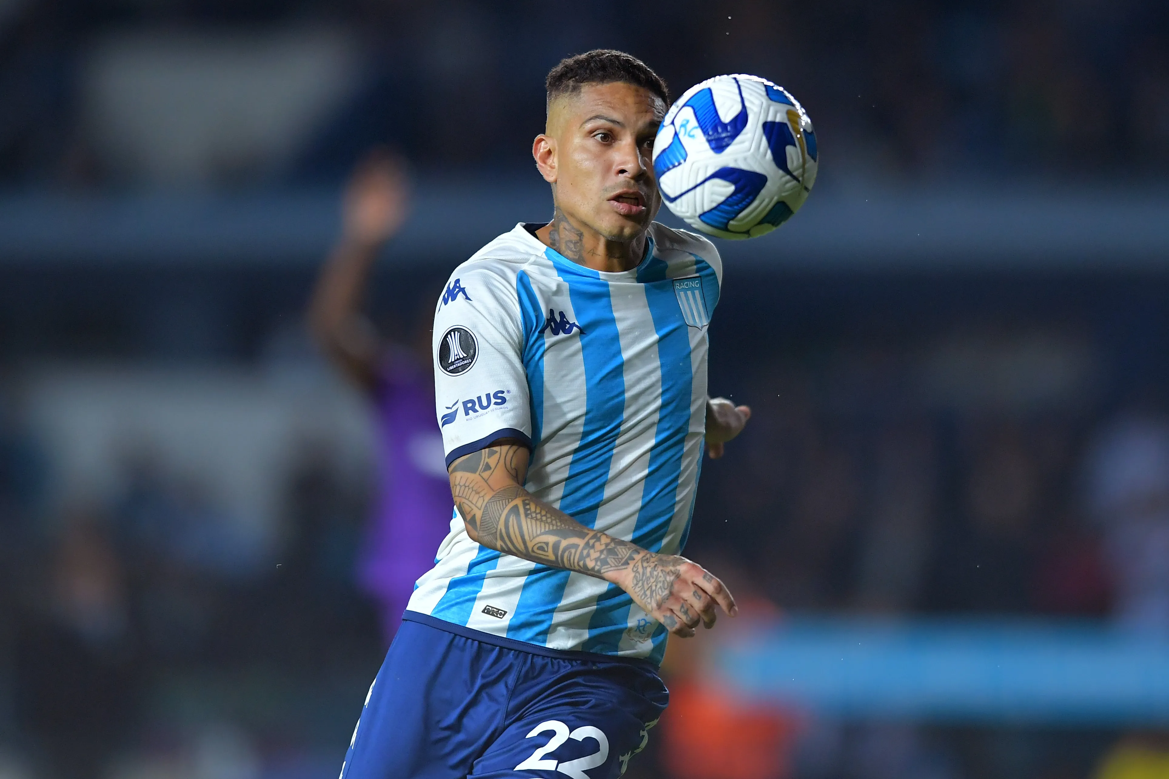 Paolo Guerrero, durante su estadía en Racing. (Getty Images)