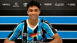 Roger Días firmó su contrato con Gremio.