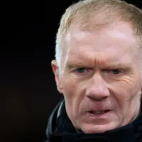 Paul Scholes redobló la apuesta contra Lisandro Martínez: "Le mandé mi número"