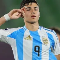 El goleador argentino que cambió de equipo en Europa y busca minutos a seis meses del Mundial 2026