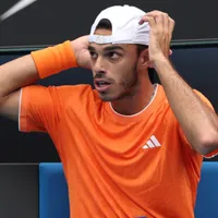 Cerúndolo y Etcheverry avanzan a paso firme en el Abierto de Australia