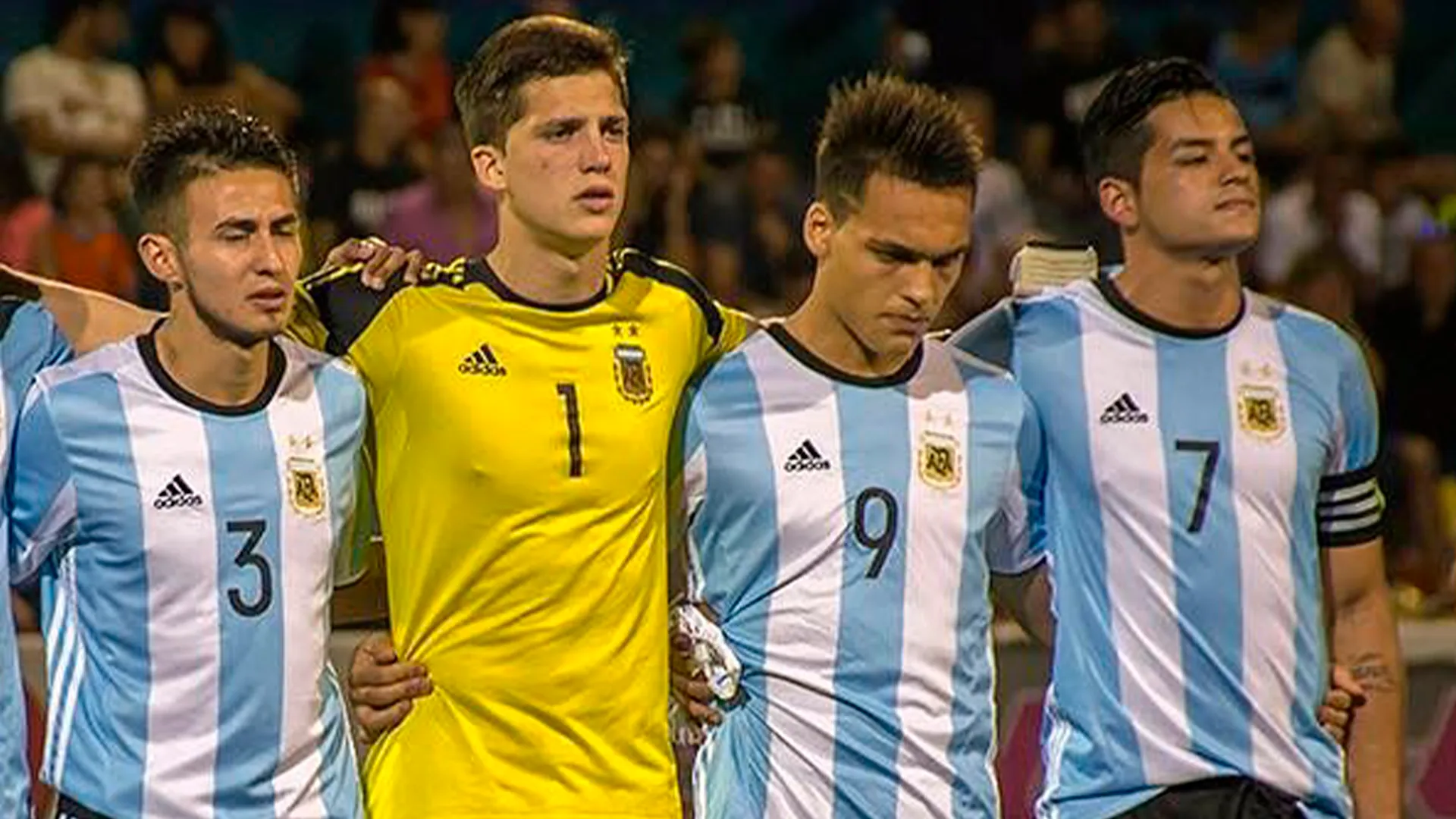 Brian Mansilla junto a Lautaro Martínez, Facundo Cambeses y Gabriel Rojas en el Torneo L’Alcudia. (Foto: Instagram brianmansilla11)