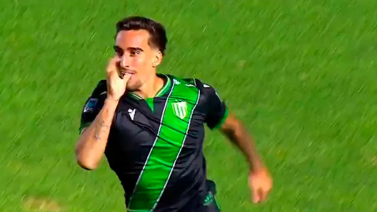 Mauro Méndez anotó el 1-0 de Banfield ante Huracán.